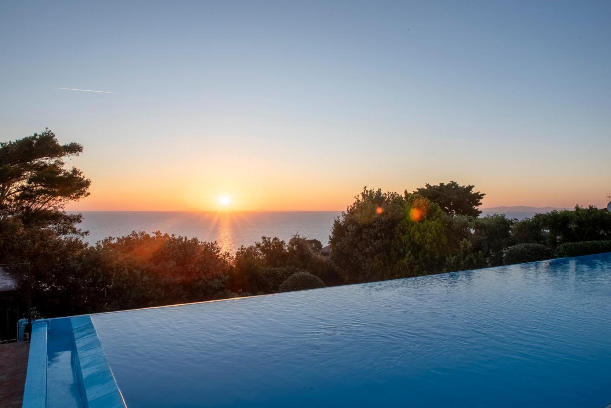 Boutique Hotel Torre Di Cala Piccola Porto Santo Stefano  Eksteriør bilde
